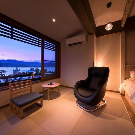 Hotel Miyajima Villa Хацукаити Экстерьер фото