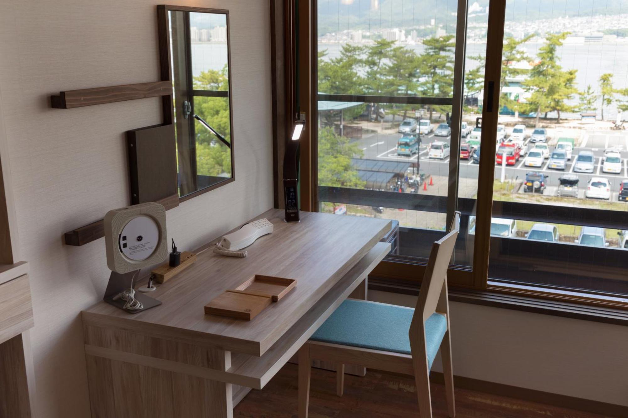 Hotel Miyajima Villa Хацукаити Экстерьер фото