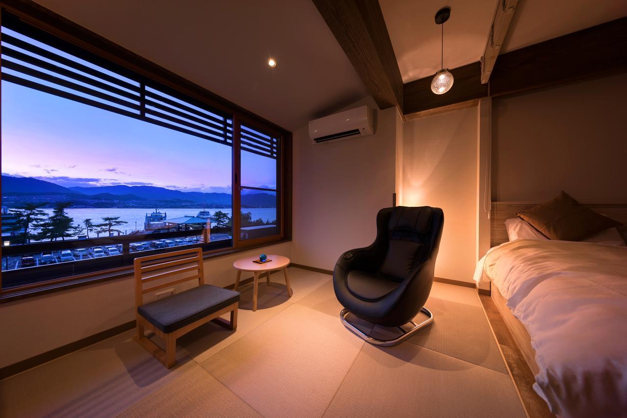 Hotel Miyajima Villa Хацукаити Экстерьер фото